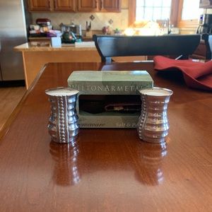 NWOT Armetale flutes&pearls salt/pepper shakers